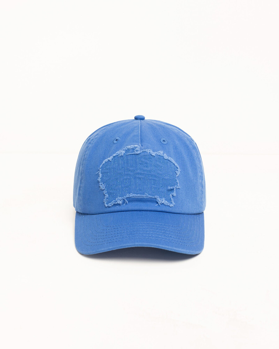 snapback-rückseite mit mitteltiefen sportpatches